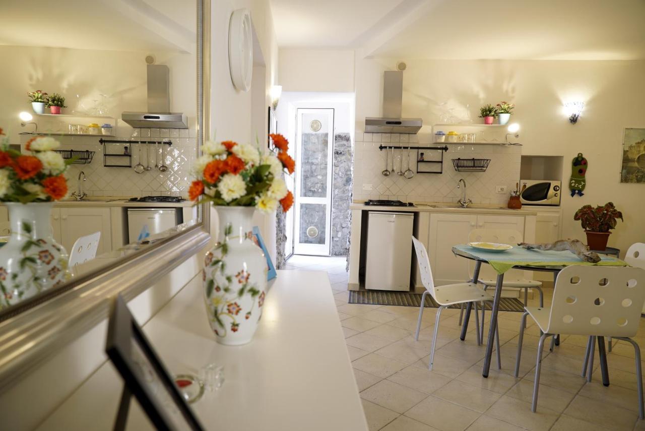 Casa Vacanze Irene Скалеа Екстериор снимка